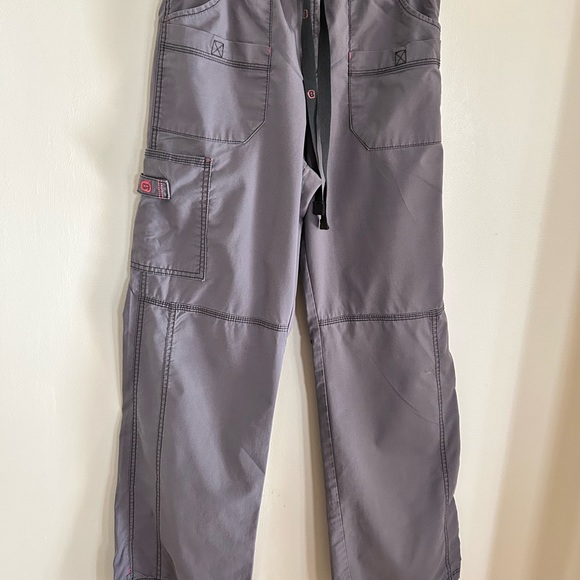 Two sets of Women’s Scrubs in Gray and Pink. Extra women’s scrub top included! - Picture 4 of 12